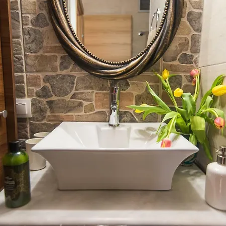 Spiti Lagis Chlomatianá