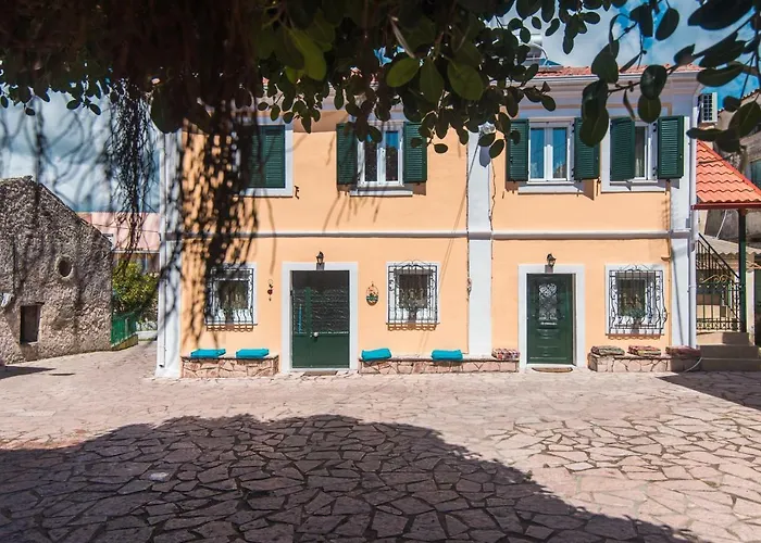 Spiti Lagis Χλωματιανά