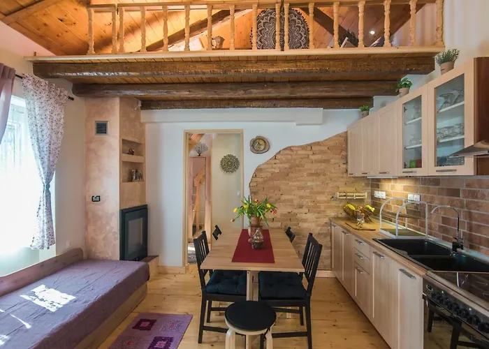 Spiti Lagis Feriehus Chlomatianá