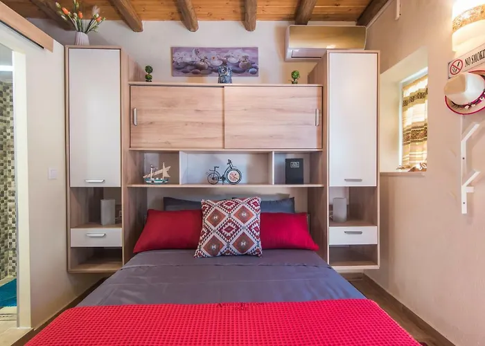 Spiti Lagis Feriehus Chlomatianá
