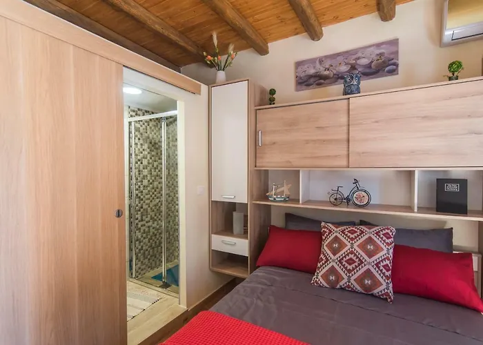 Spiti Lagis Χλωματιανά