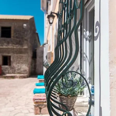 Spiti Lagis 別荘 *